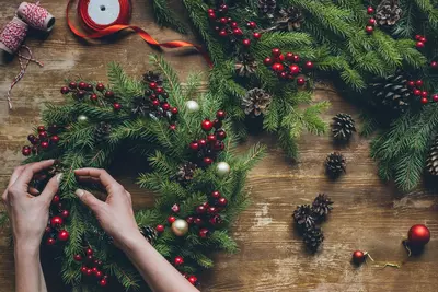 Maak je eigen groene kerstdecoraties